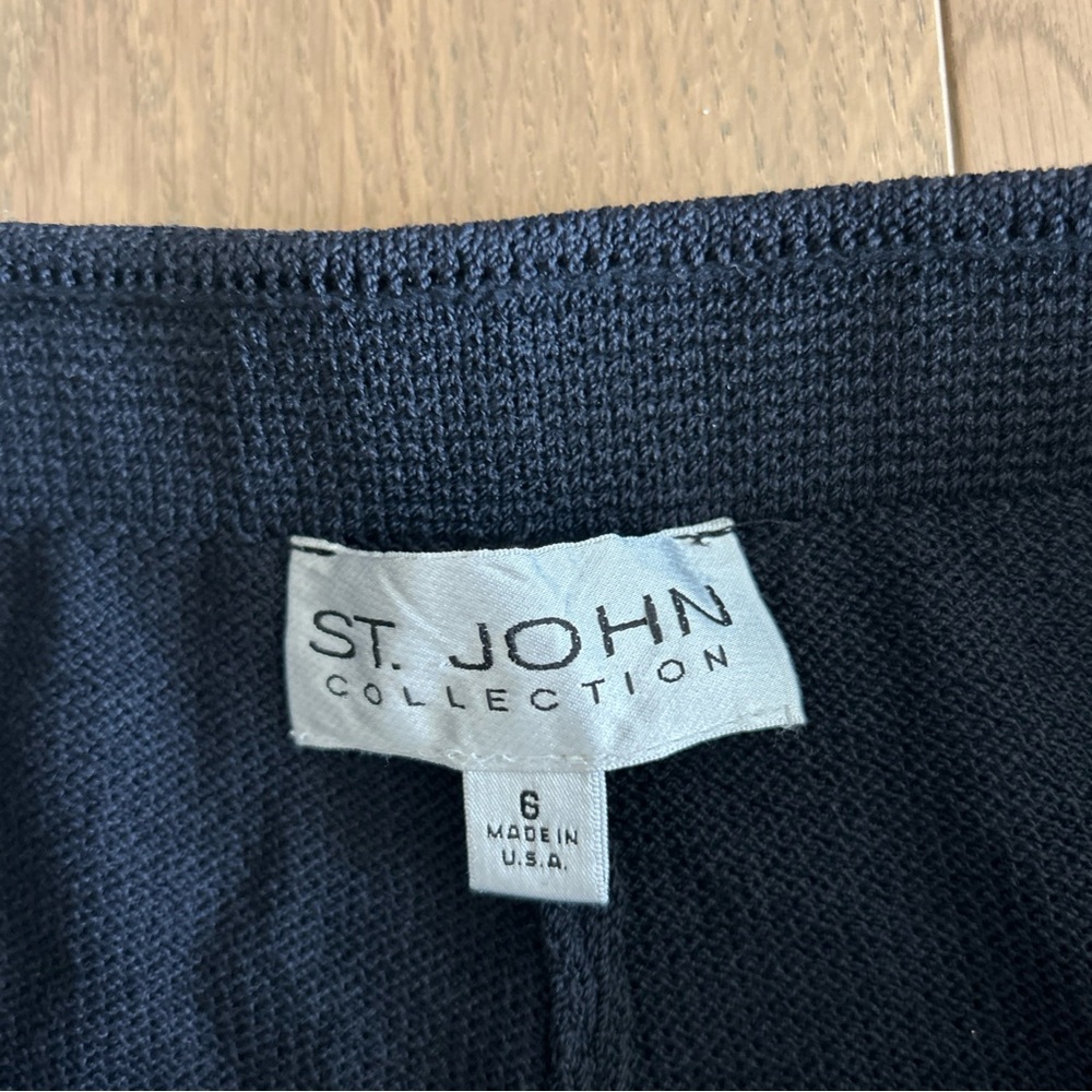 ST JOHN size 6 Black Santana Pants Flat Front Straight Wider Leg 27  ins  ankle - Picture 2 of 3